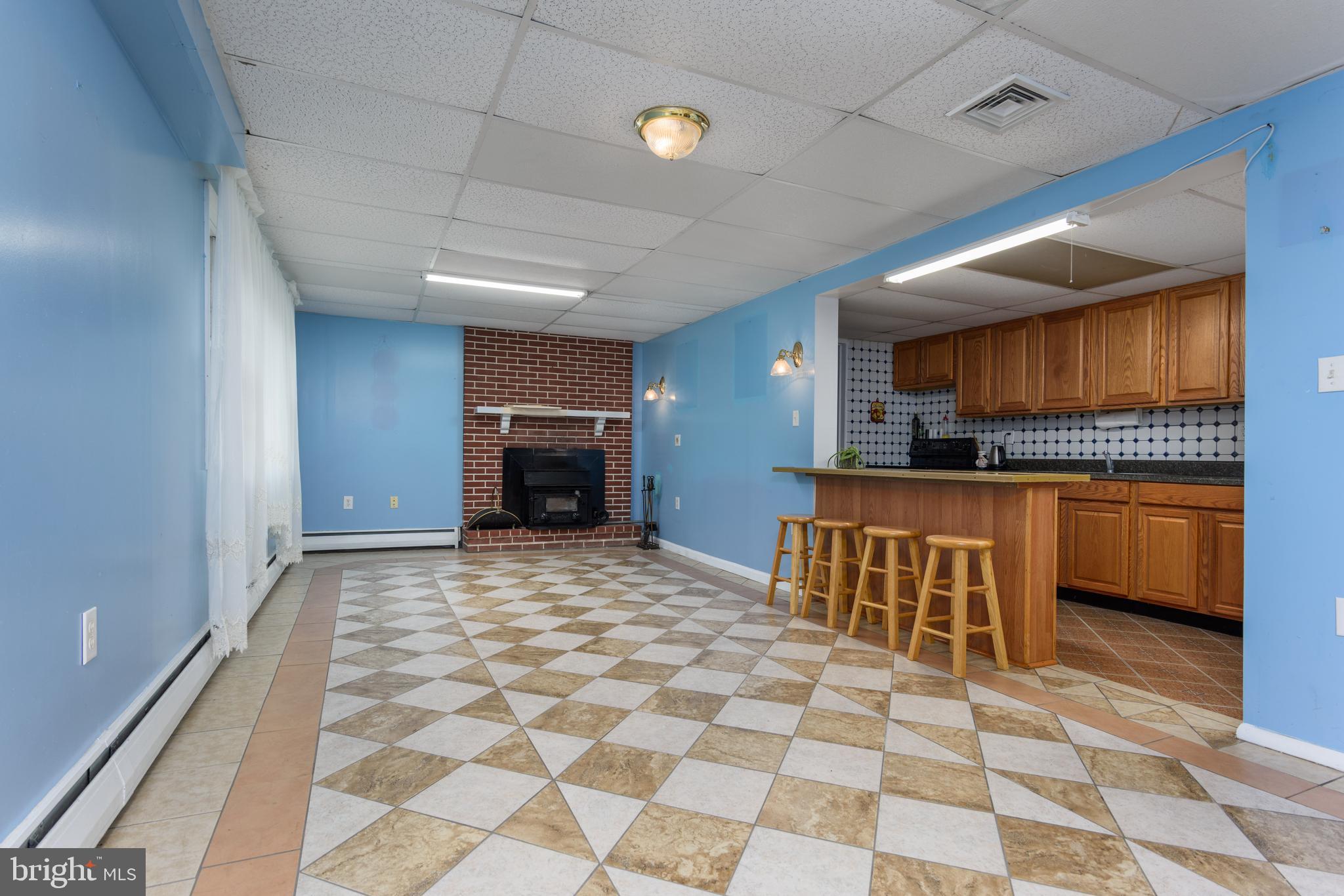 CHAMBERS HILL - Residential