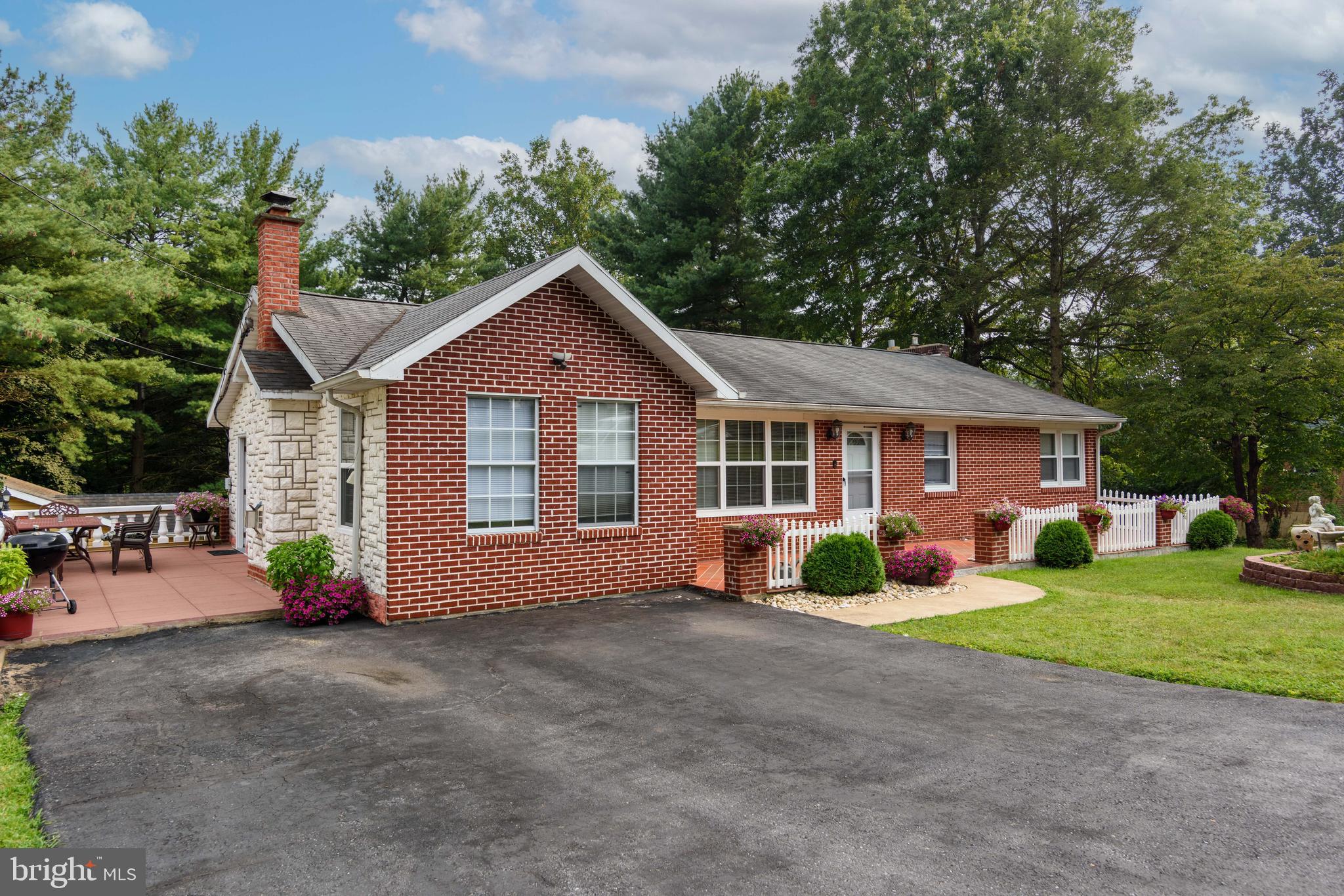 CHAMBERS HILL - Residential