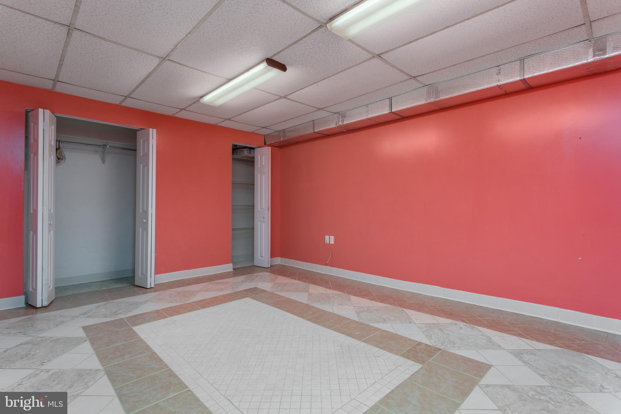 CHAMBERS HILL - Residential