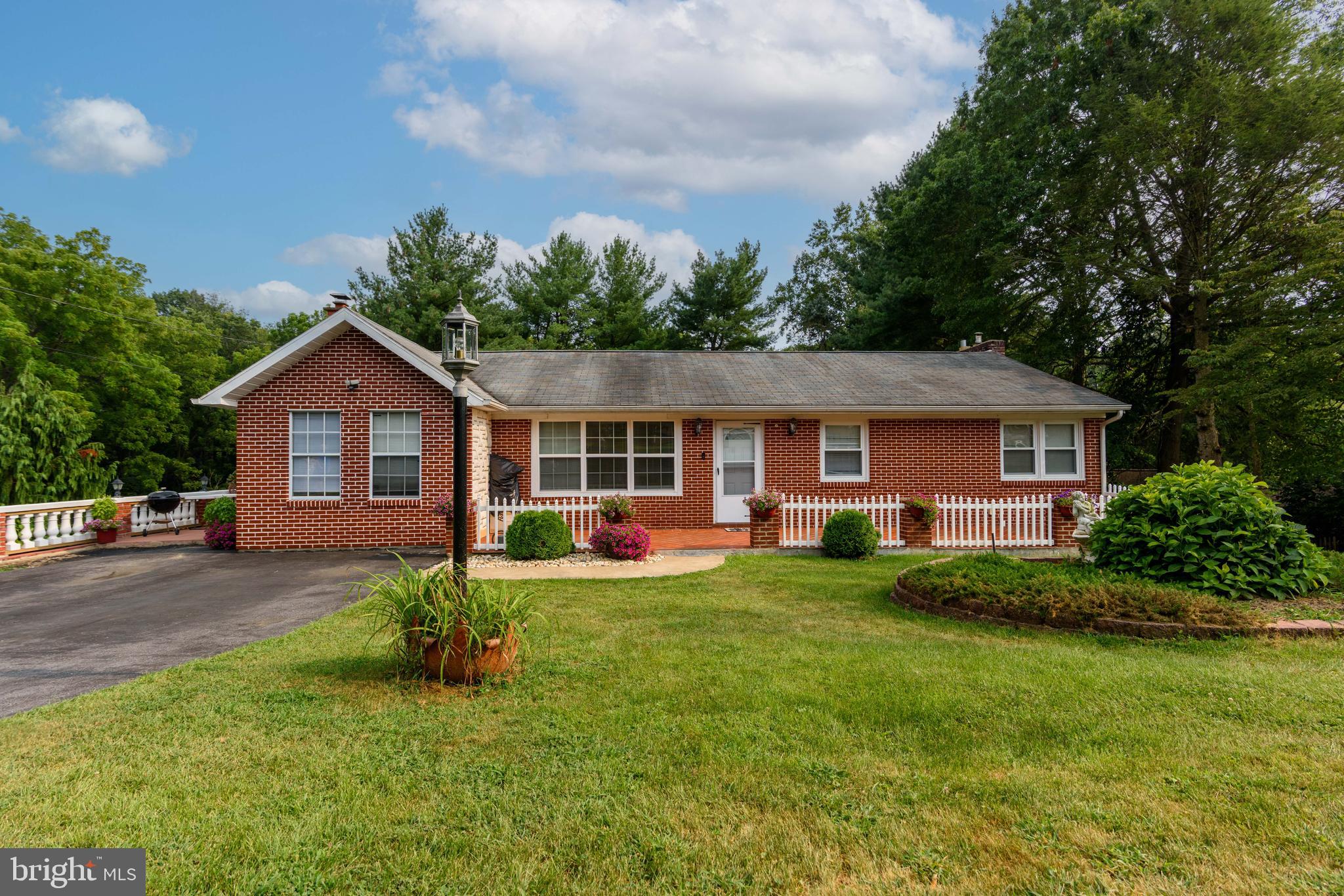 CHAMBERS HILL - Residential
