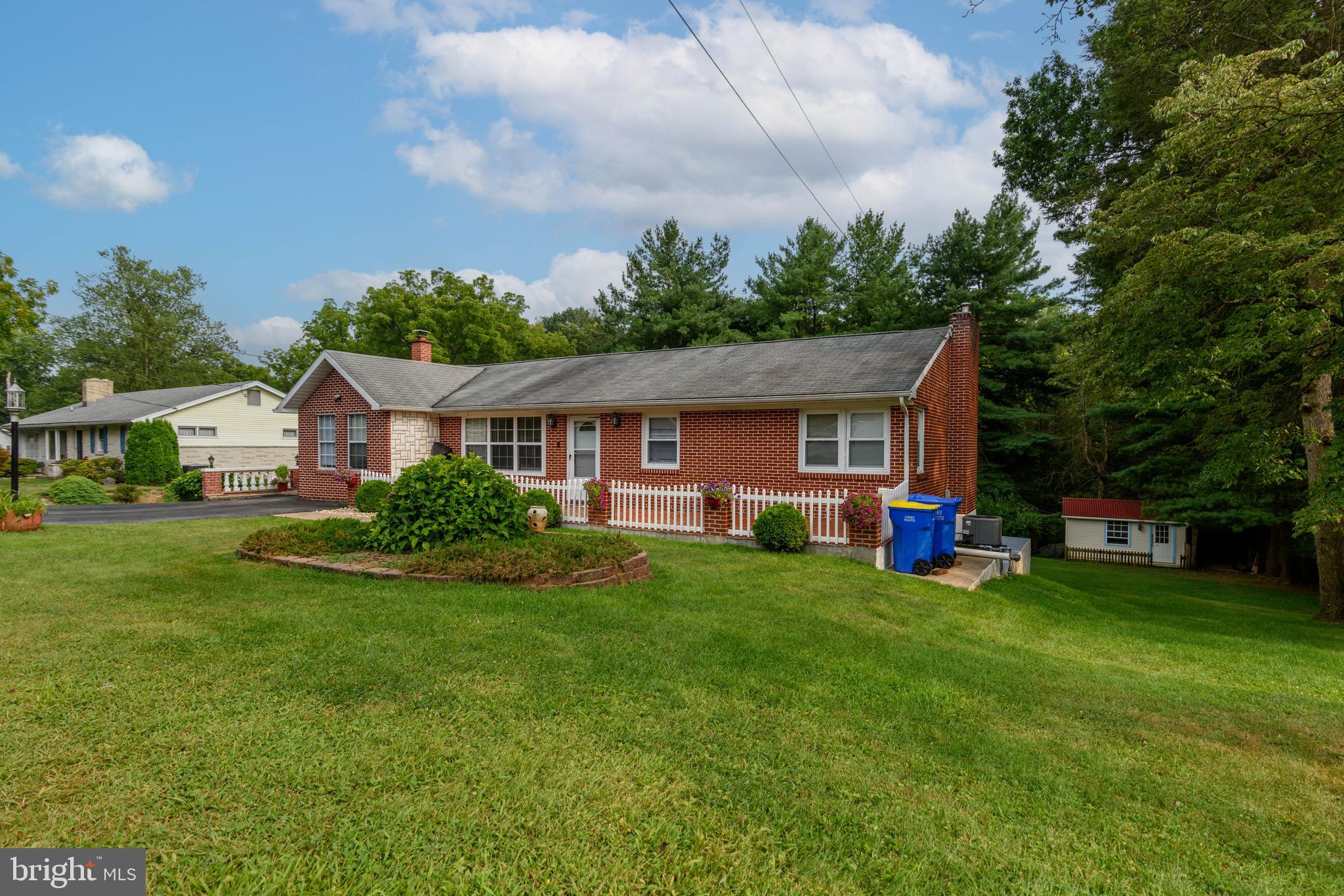 CHAMBERS HILL - Residential