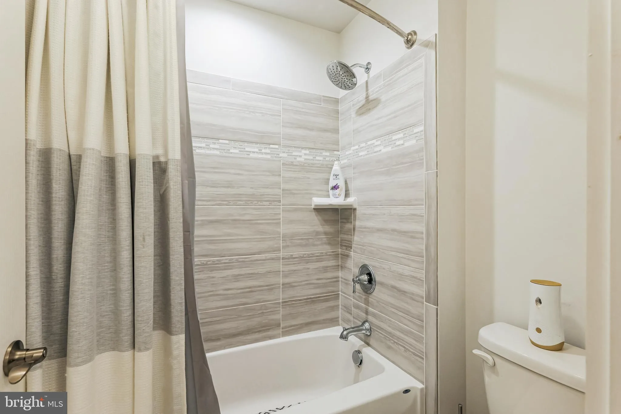 New Windsor, Maryland 21776, United States, 5 Bedrooms Bedrooms, ,4 BathroomsBathrooms,Residential,Active,190849