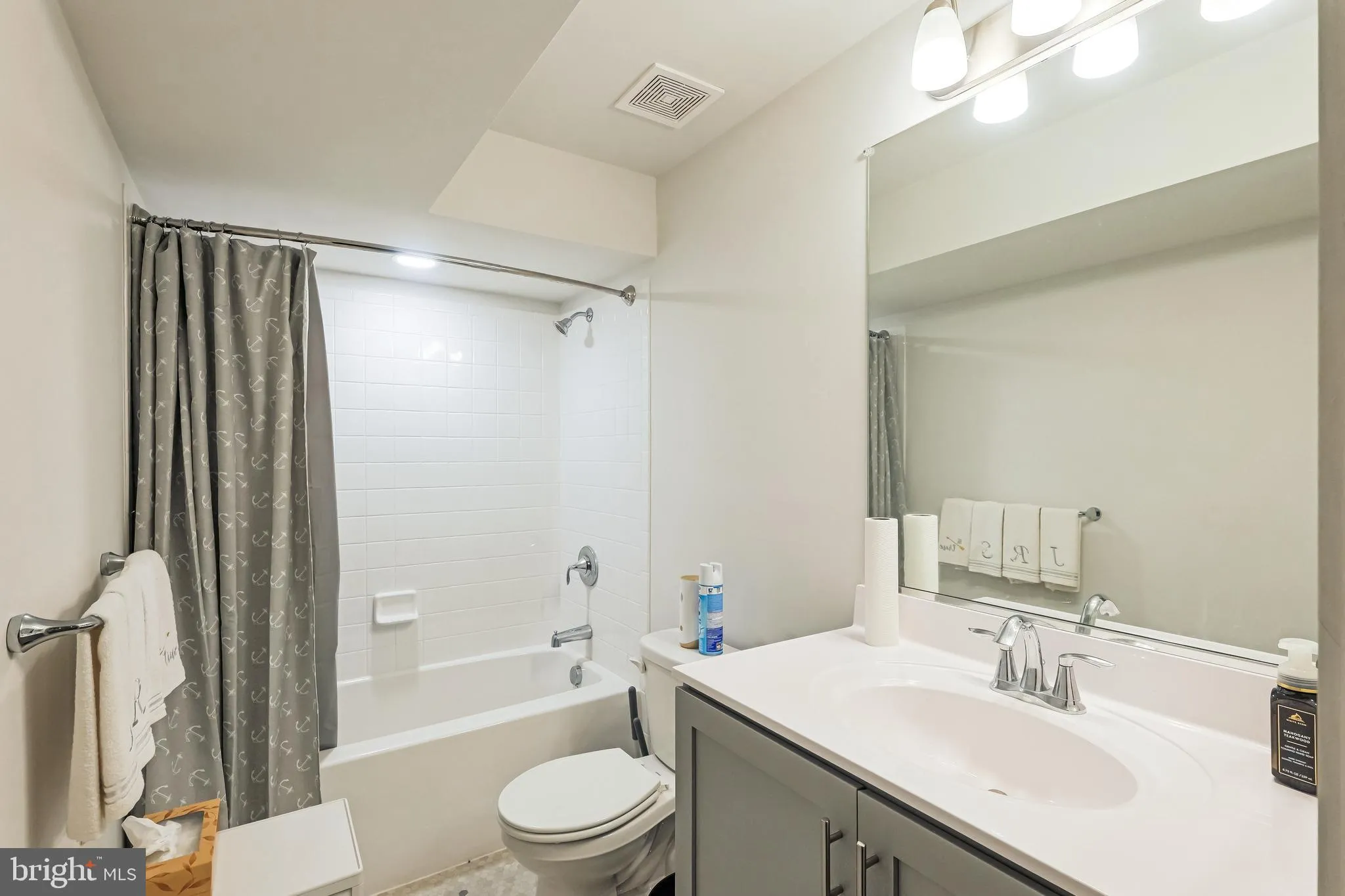 New Windsor, Maryland 21776, United States, 5 Bedrooms Bedrooms, ,4 BathroomsBathrooms,Residential,Active,190849