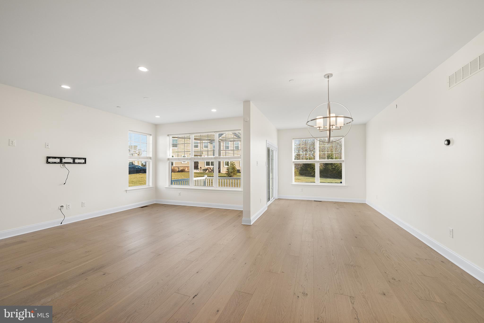 ENCLAVE AT RIDGEWOOD - Residential