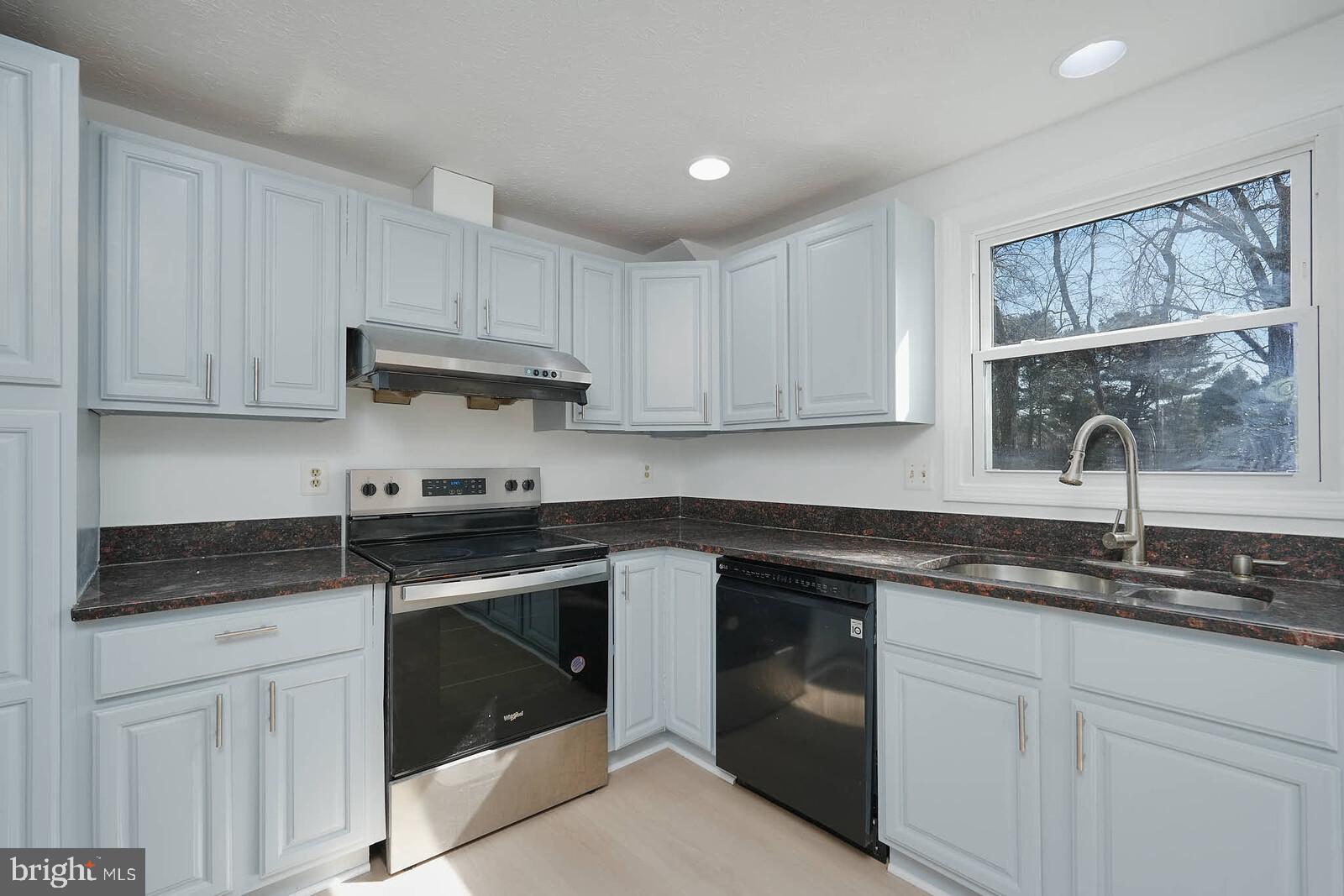 MILL CREEK SOUTH - Residential