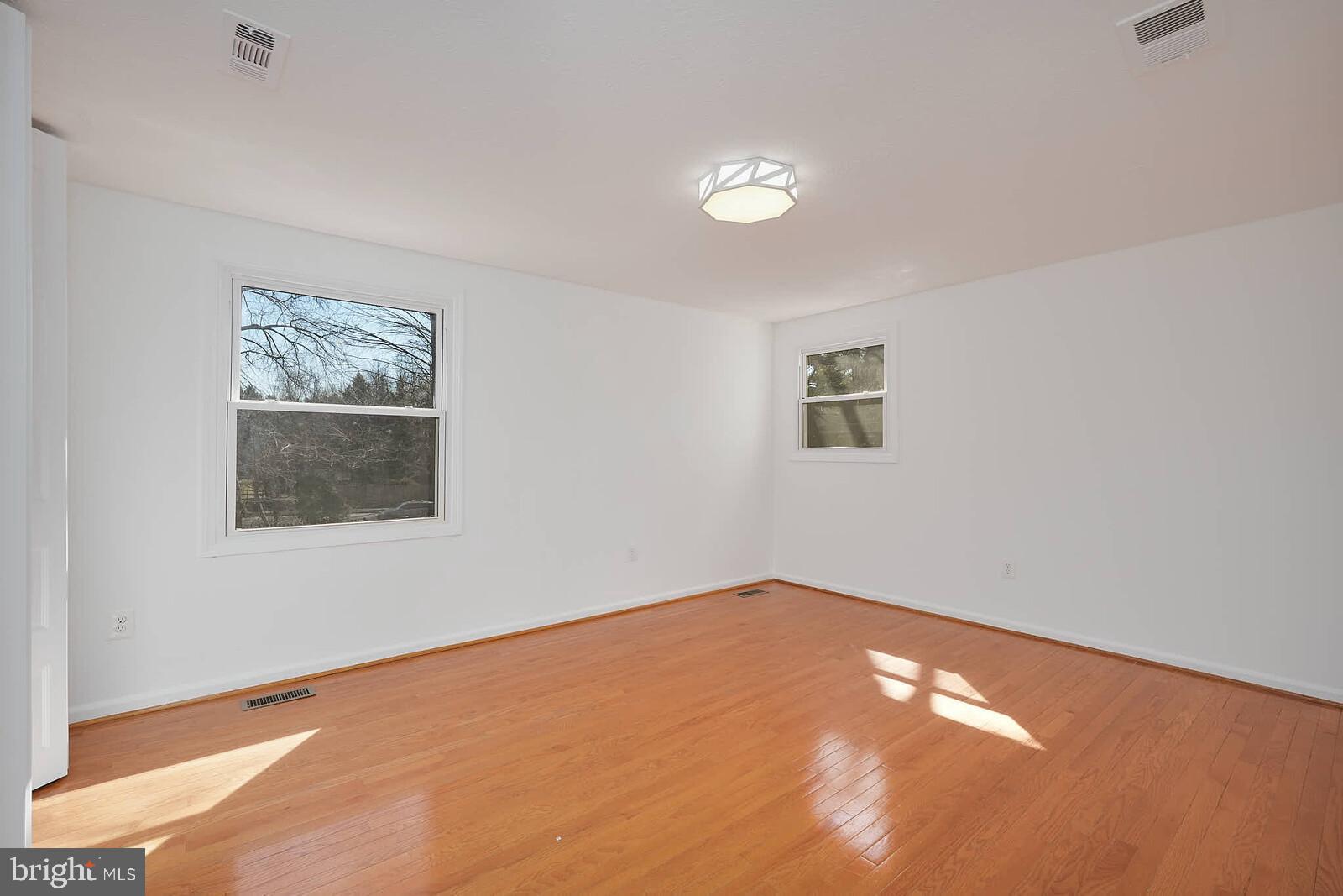 MILL CREEK SOUTH - Residential