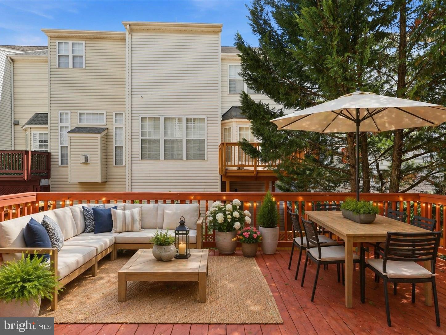 CREEKSIDE - Residential