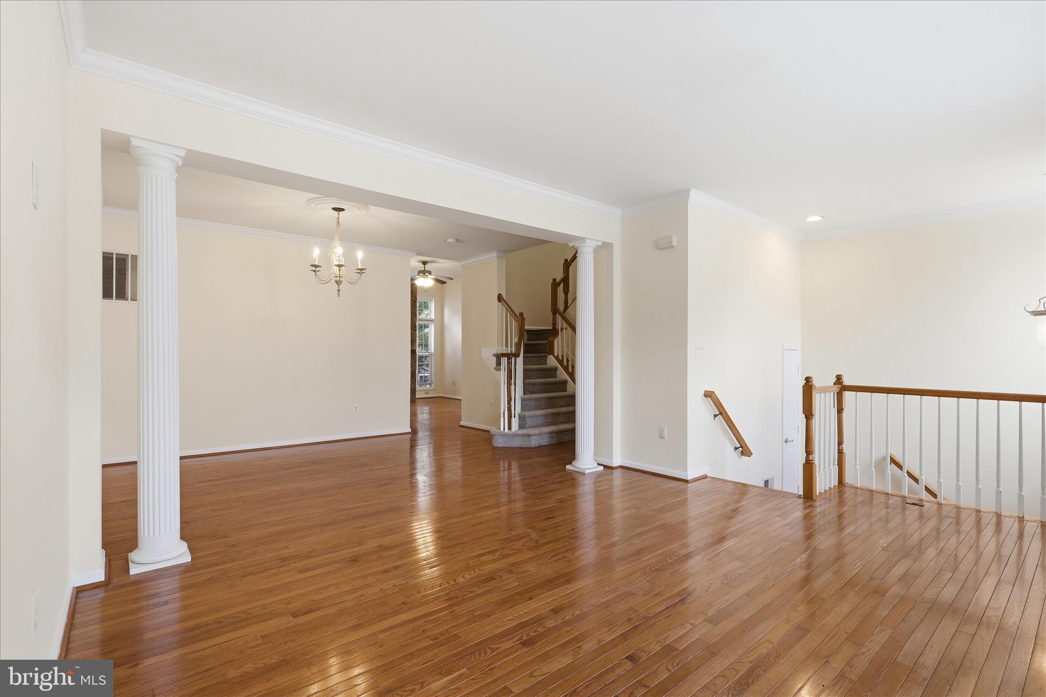 CREEKSIDE - Residential