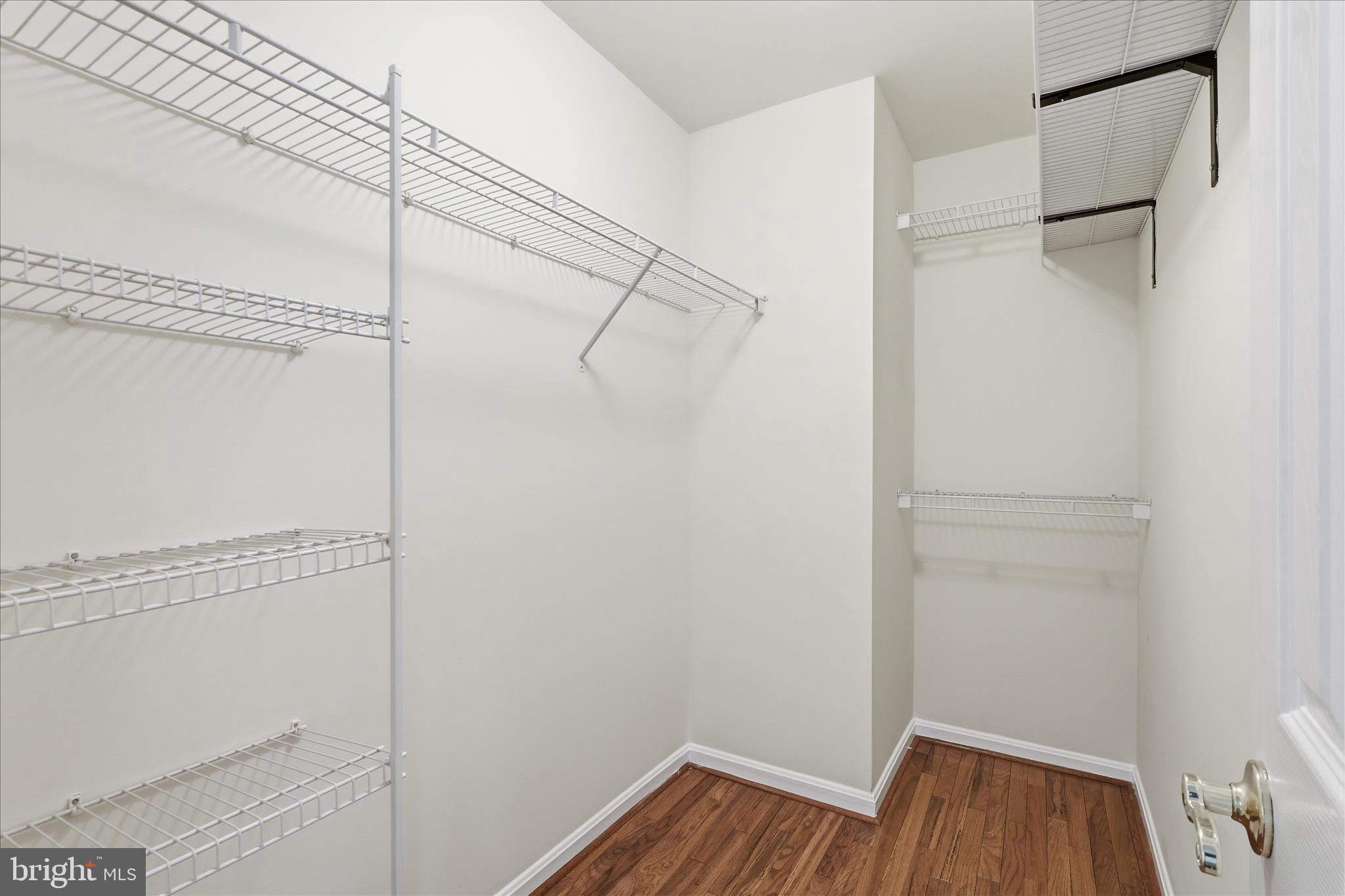 CREEKSIDE - Residential