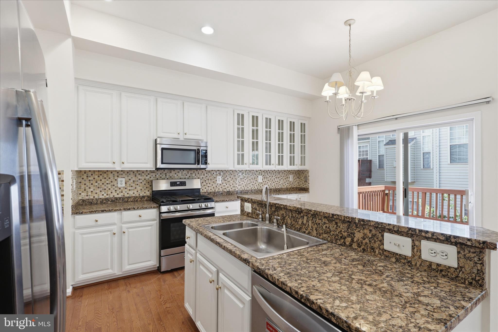 CREEKSIDE - Residential