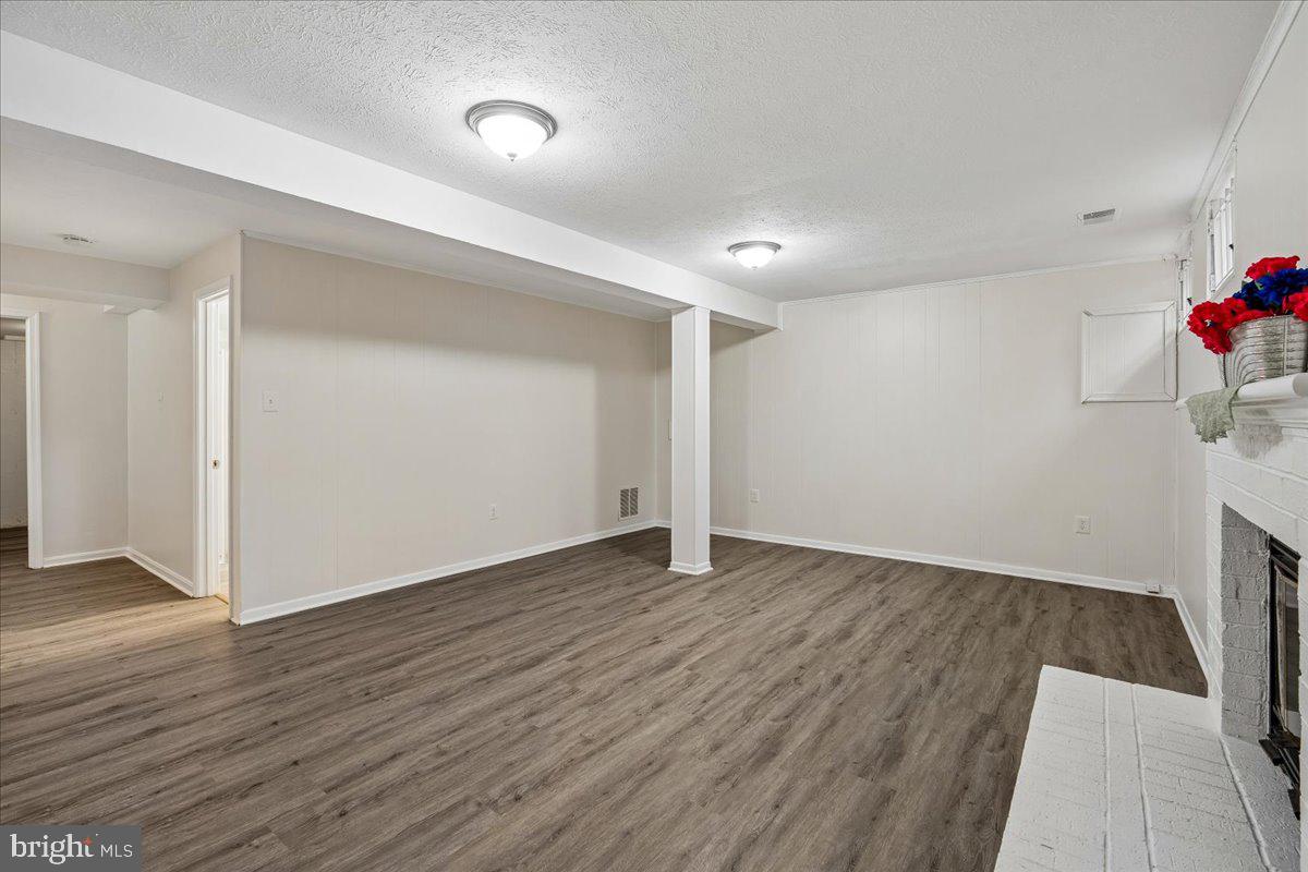 ROLLING ACRES - Residential