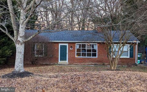 10 HICKORY RIDGE DRIVE FREDERICKSBURG VA 22405