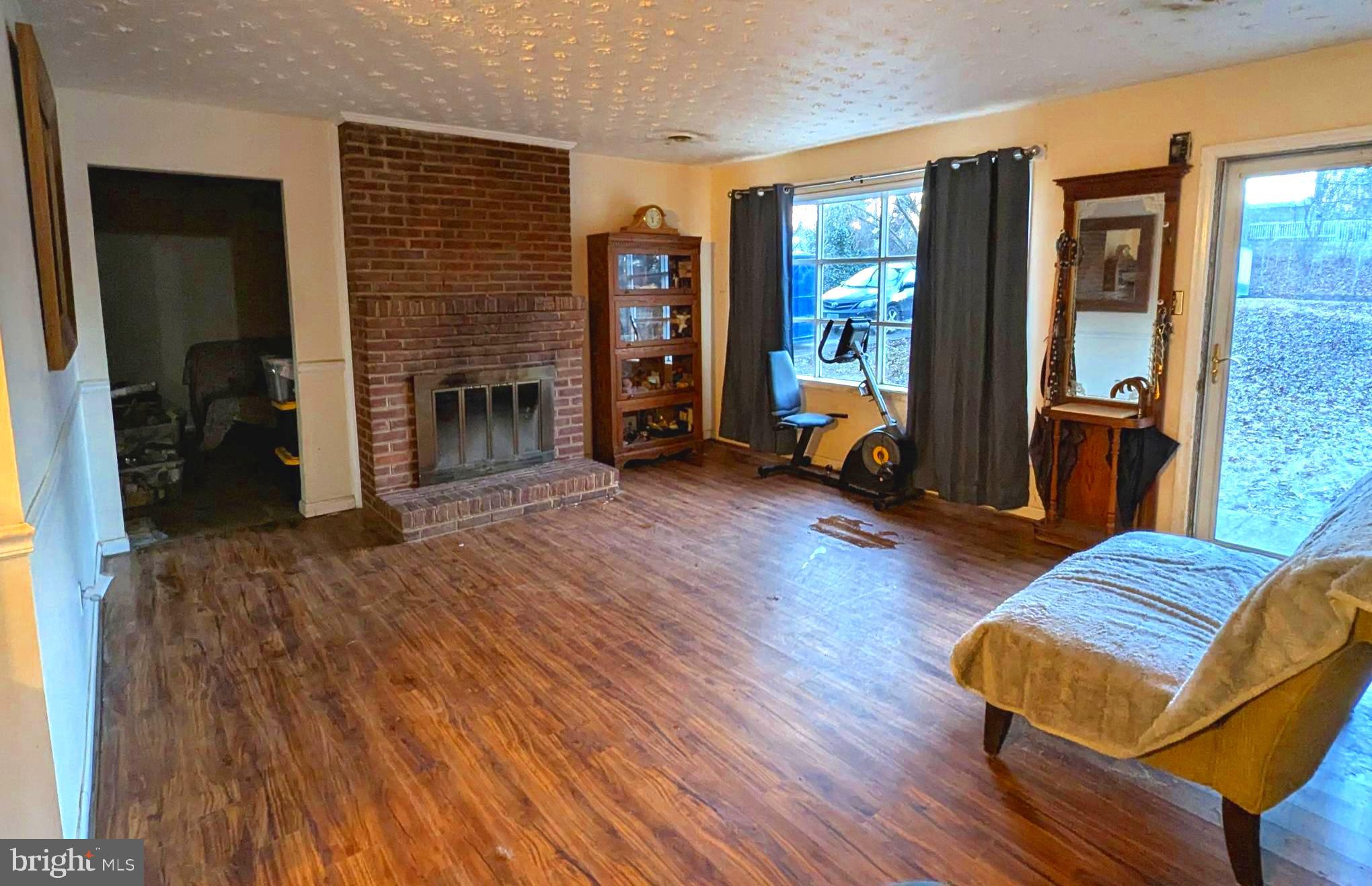 HICKORY RIDGE - Residential