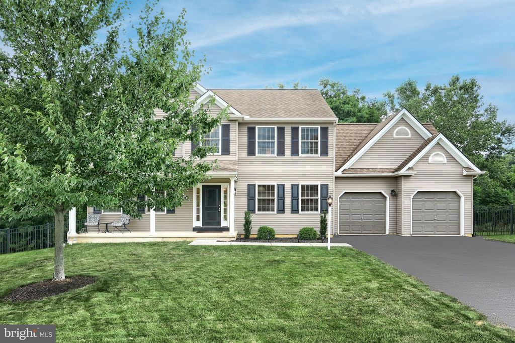 Photo of 4230 Peach Orchard Hollow, YORK, PA 17402 (MLS # PAYK2092386)