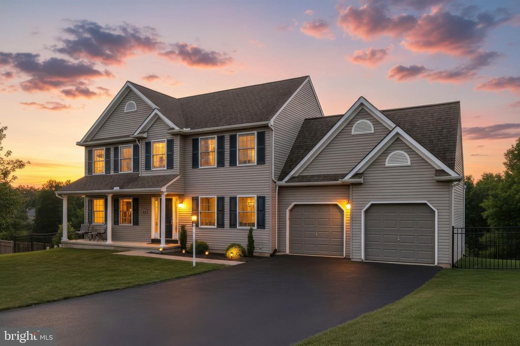 Photo of 4230 Peach Orchard Hollow, YORK, PA 17402 (MLS # PAYK2092386)