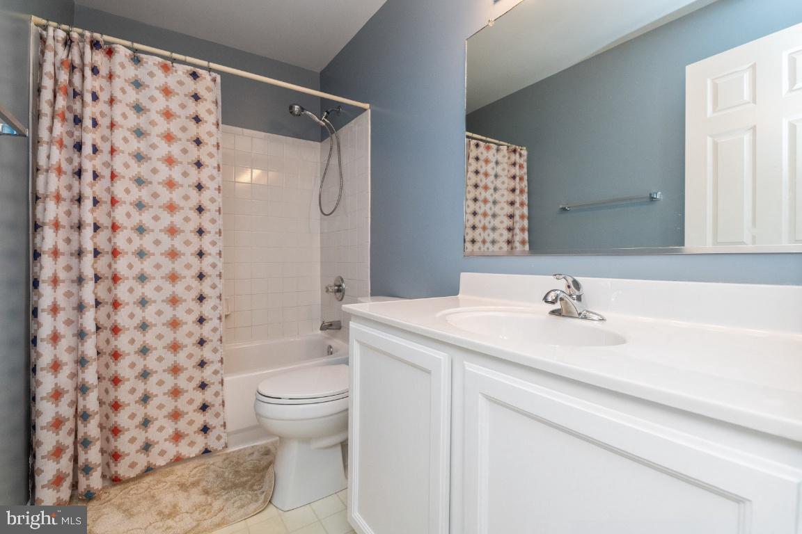 SEVEN OAKS - Residential