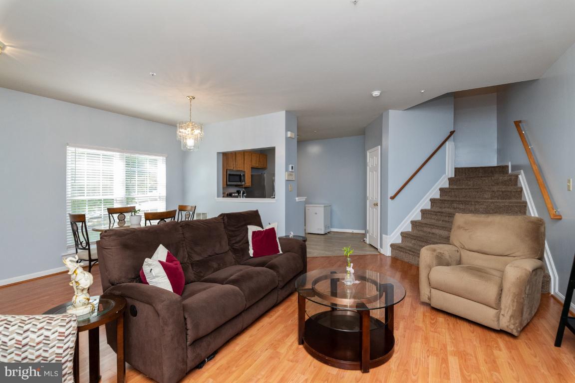 SEVEN OAKS - Residential