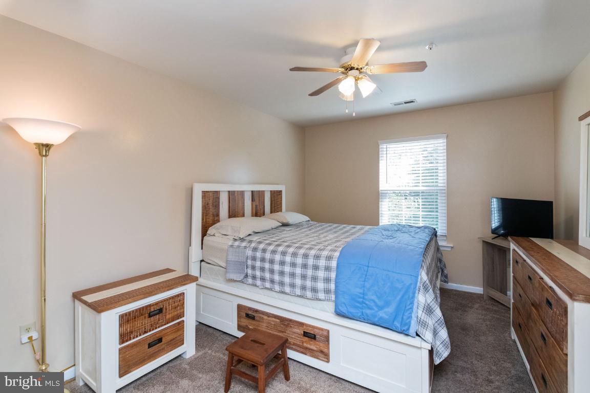 SEVEN OAKS - Residential