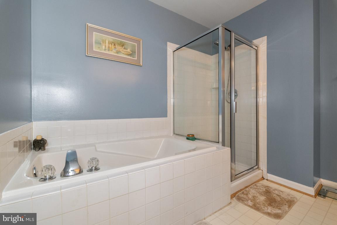 SEVEN OAKS - Residential