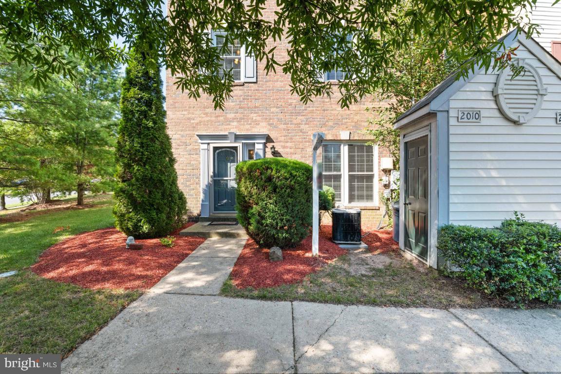 SEVEN OAKS - Residential