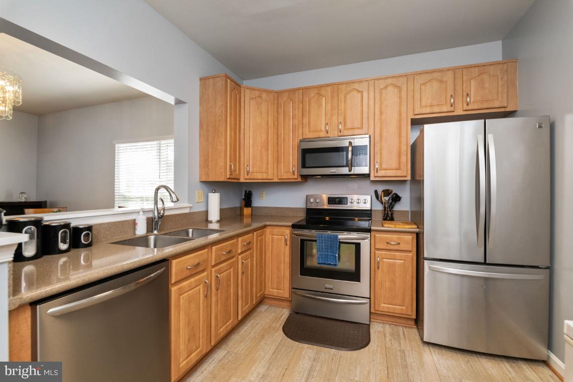 SEVEN OAKS - Residential