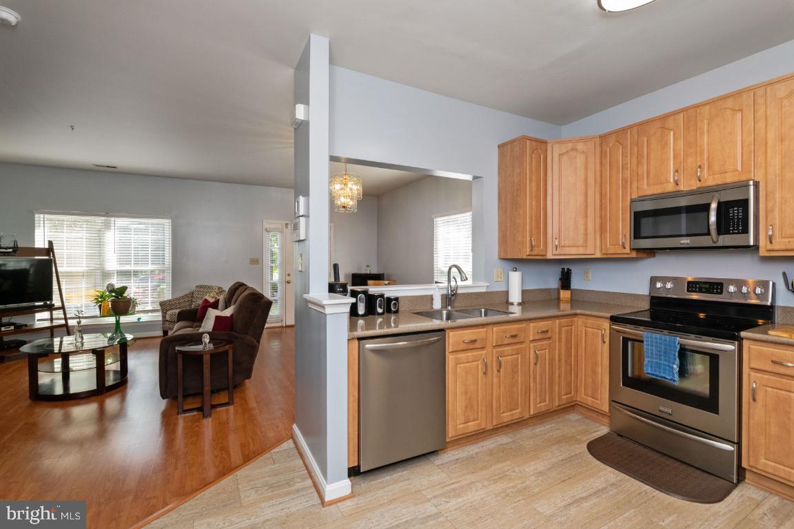 SEVEN OAKS - Residential