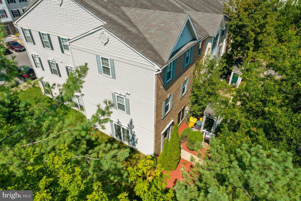 SEVEN OAKS - Residential