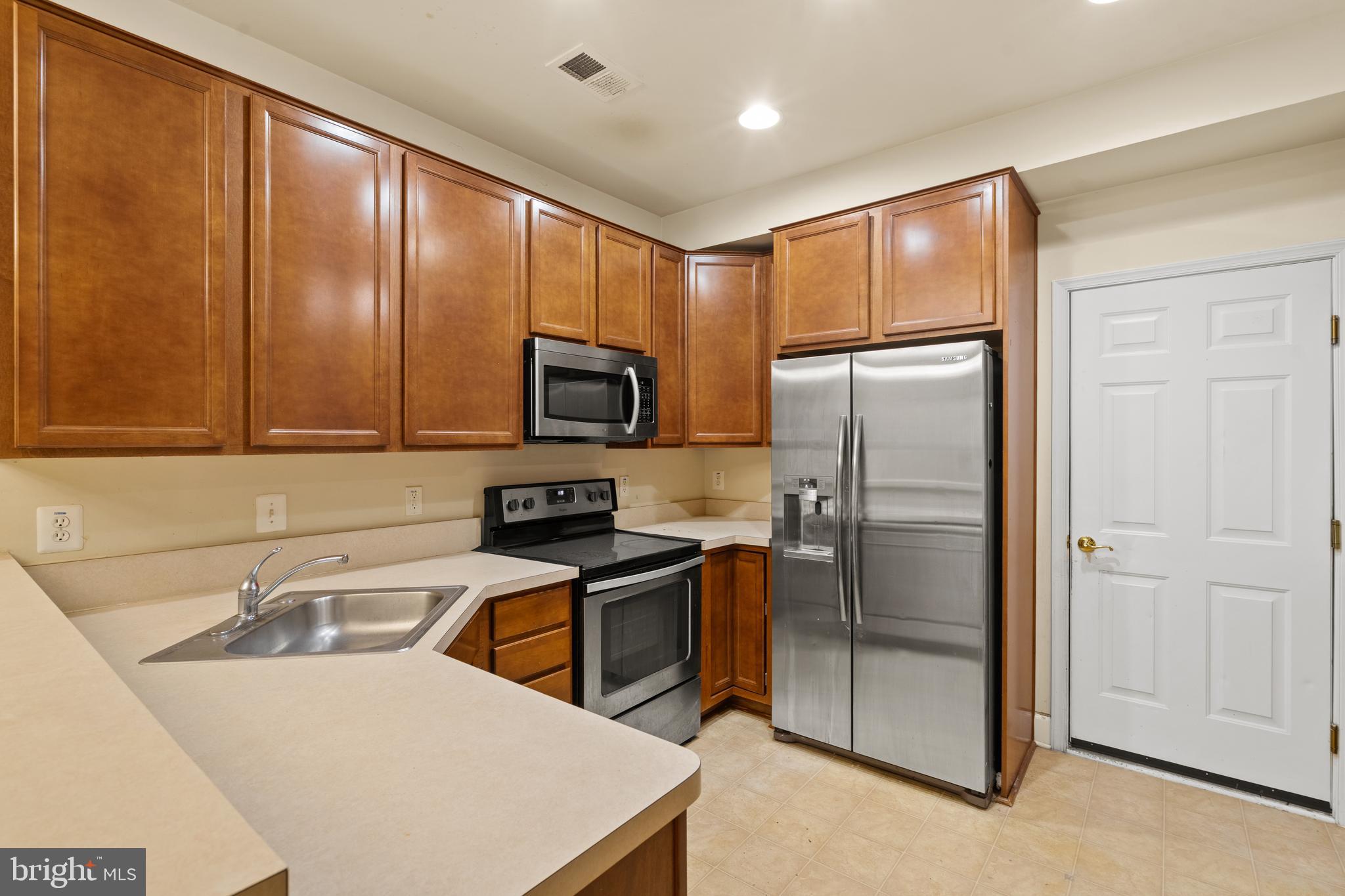 19407 BUCKINGHAM WAY