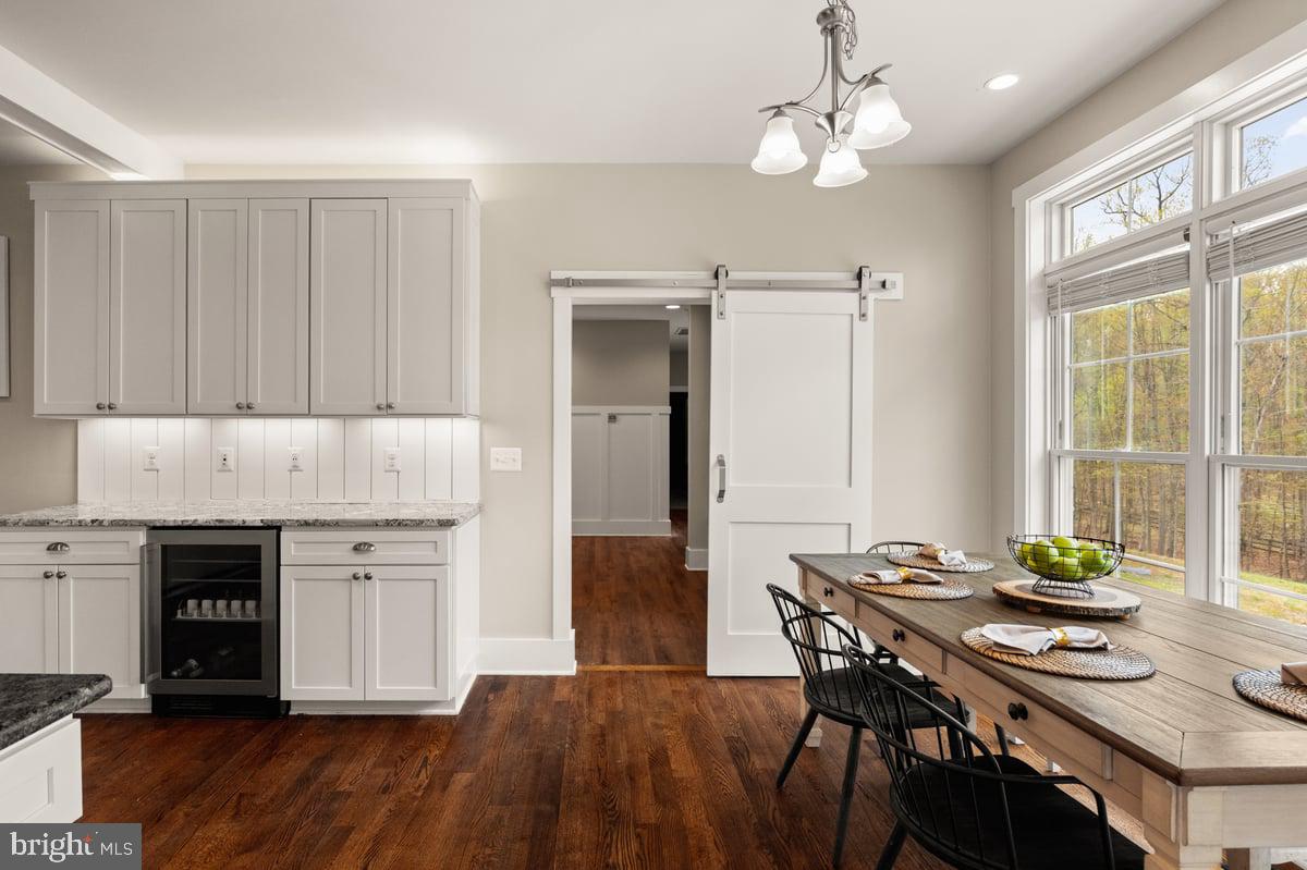 LAKE FOREST ESTATES - Residential