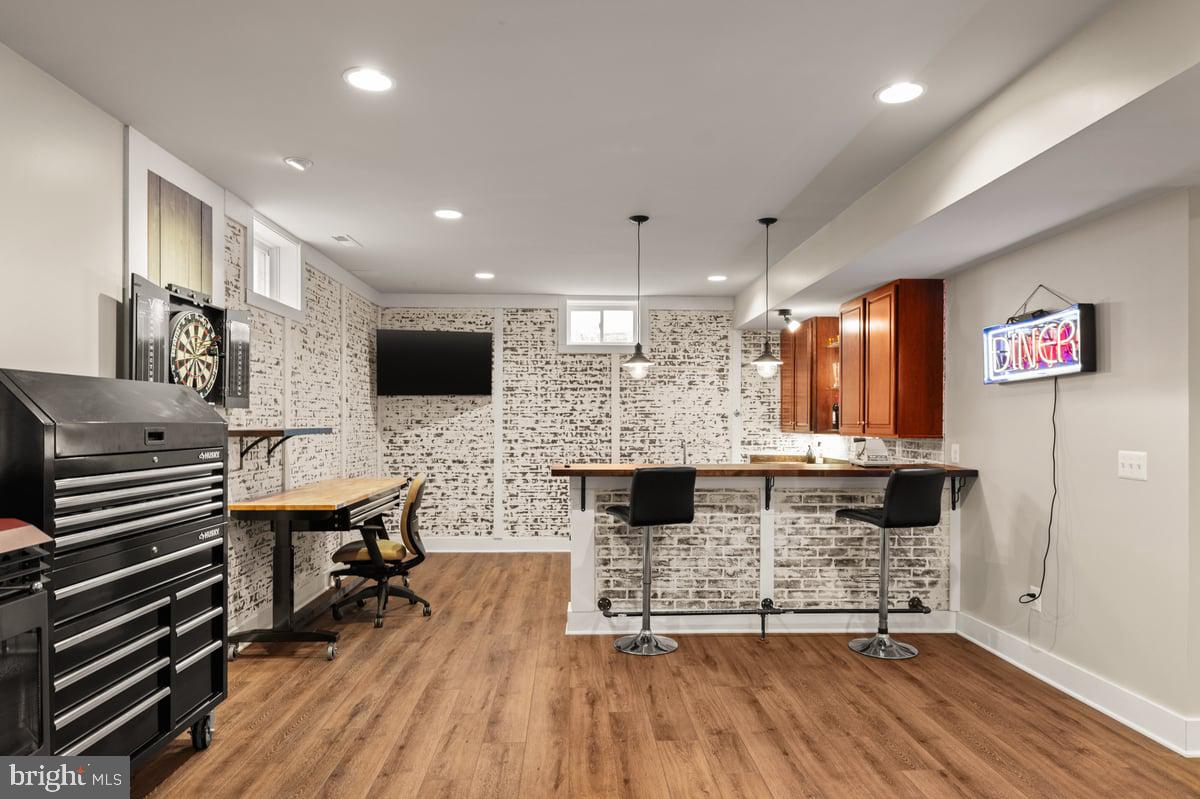 LAKE FOREST ESTATES - Residential