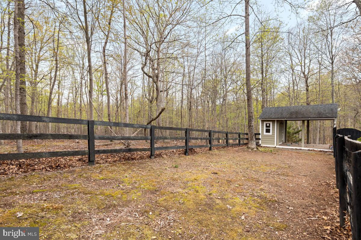 LAKE FOREST ESTATES - Residential