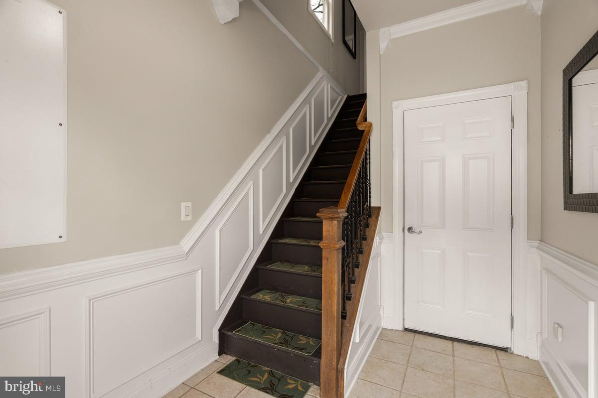 LAKE FOREST ESTATES - Residential