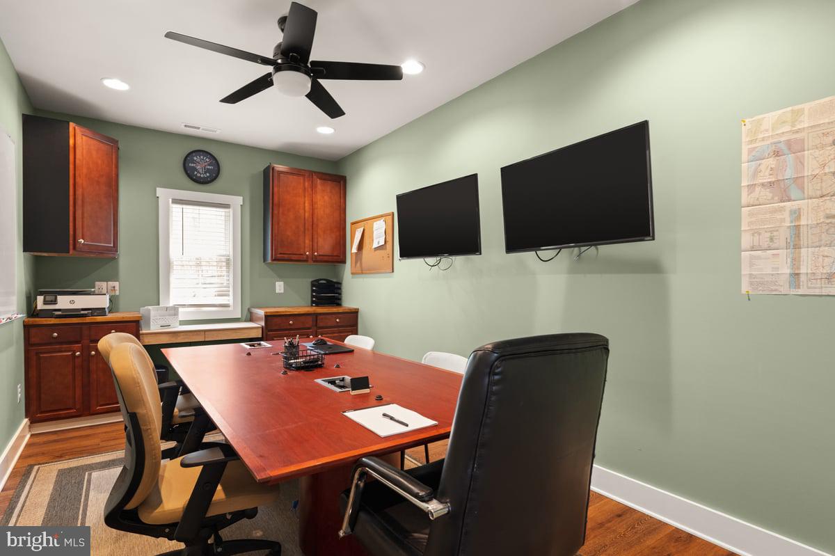 LAKE FOREST ESTATES - Residential