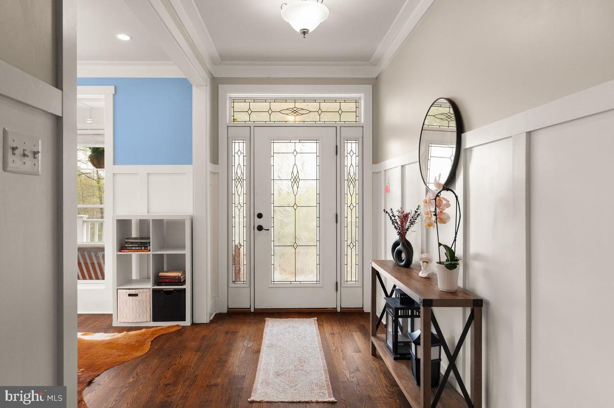 LAKE FOREST ESTATES - Residential