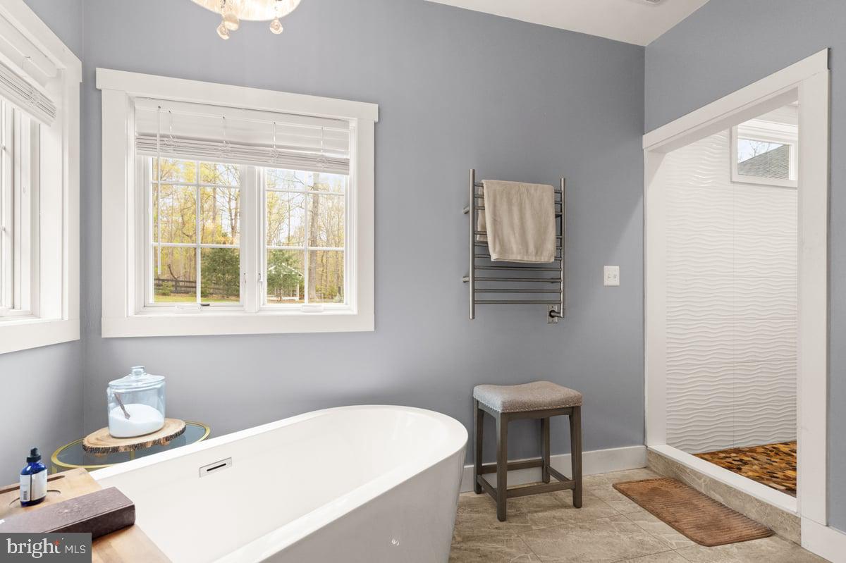 LAKE FOREST ESTATES - Residential