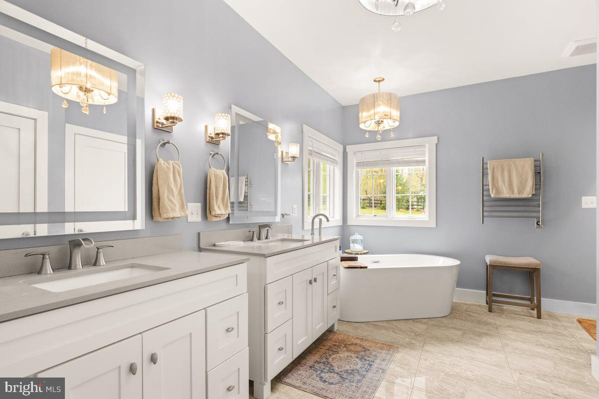 LAKE FOREST ESTATES - Residential