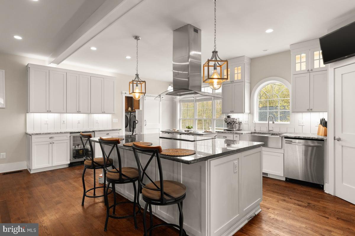 LAKE FOREST ESTATES - Residential