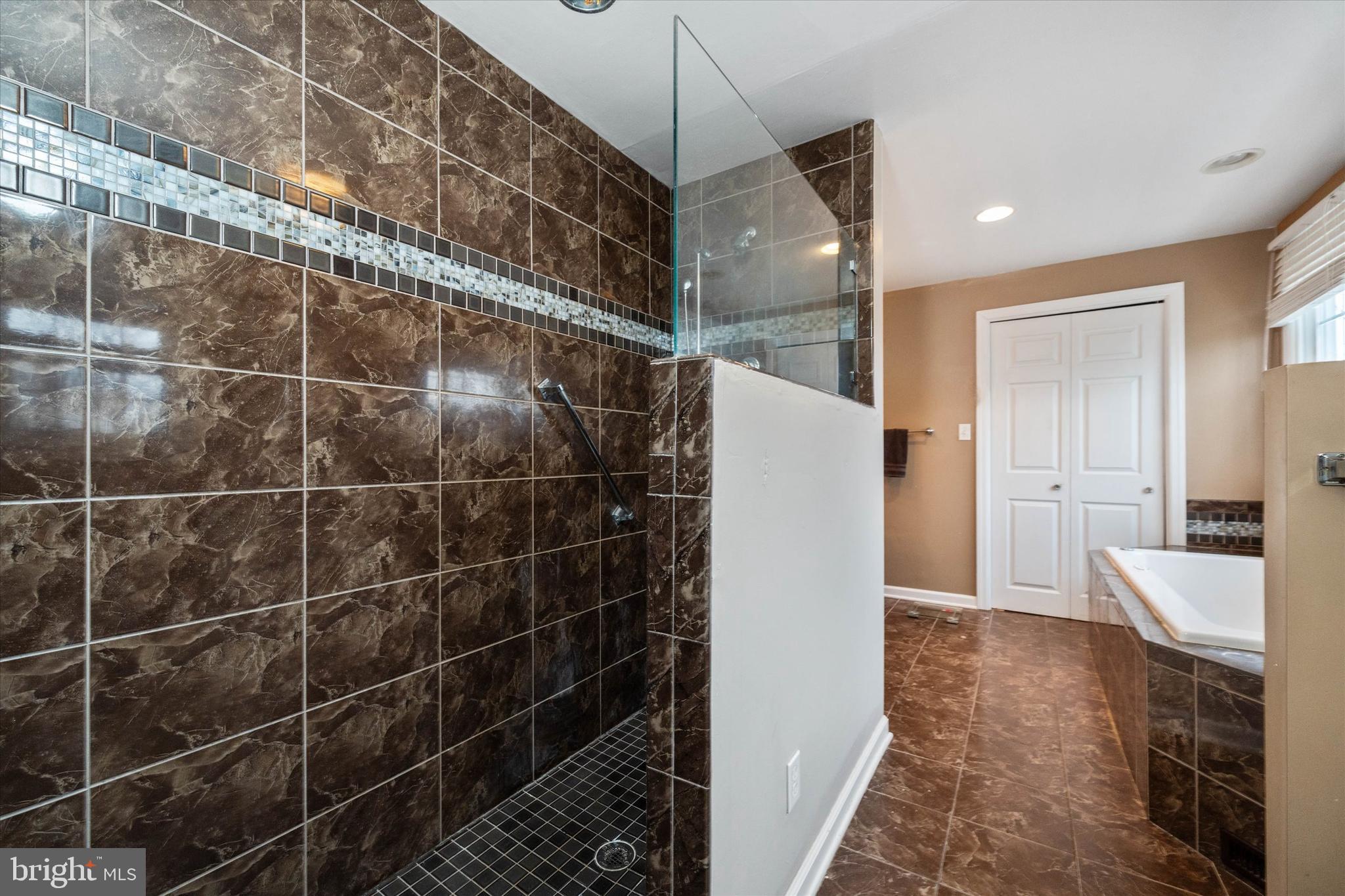 LONGWOOD - Residential