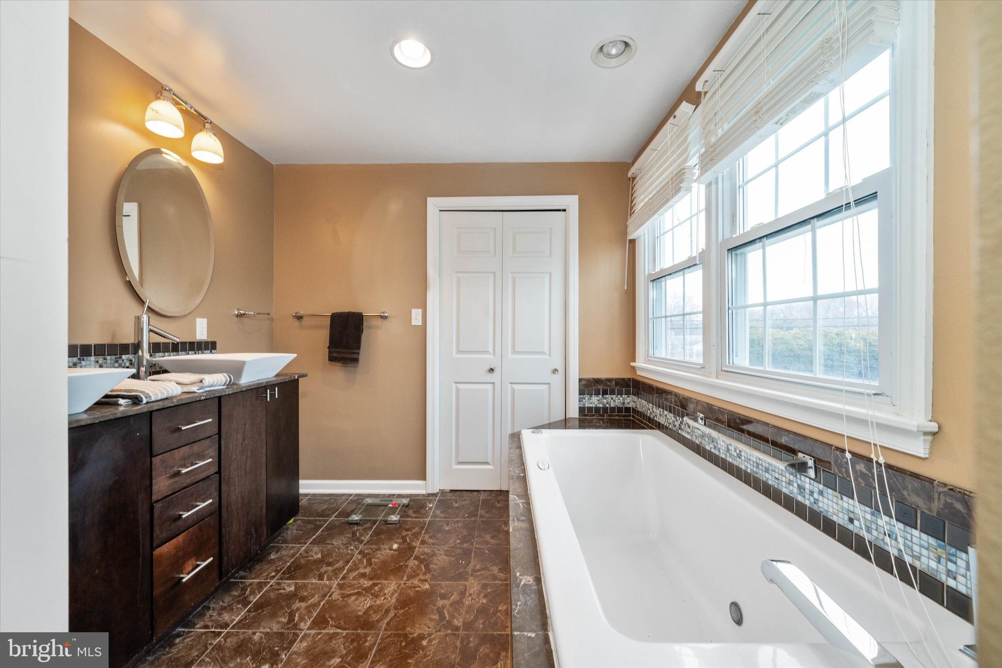 LONGWOOD - Residential