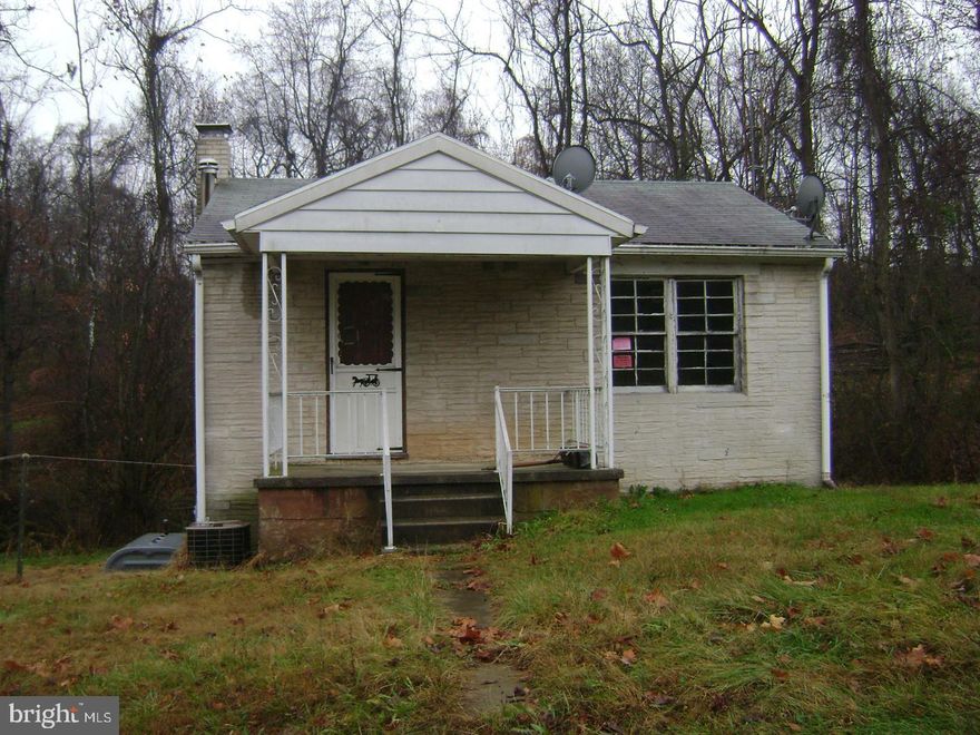 Looking for a little inexpensive weekend get away property very very close to the Susquehanna River boat launch? Here is your opportunity. Home needs remodeled as it has been partially gutted ready for the new owner to buildout as the need fits. Park the boat beside the house, hook it up and be in the water in minutes. Have your own cabin for a fraction of the cost of a waterfront property but literally only two and a half minutes for the boat launch and Long Level. Solid little home with heat and air conditioning. Mostly new windows. Lots of potential for lots of fun on the Susquehanna.