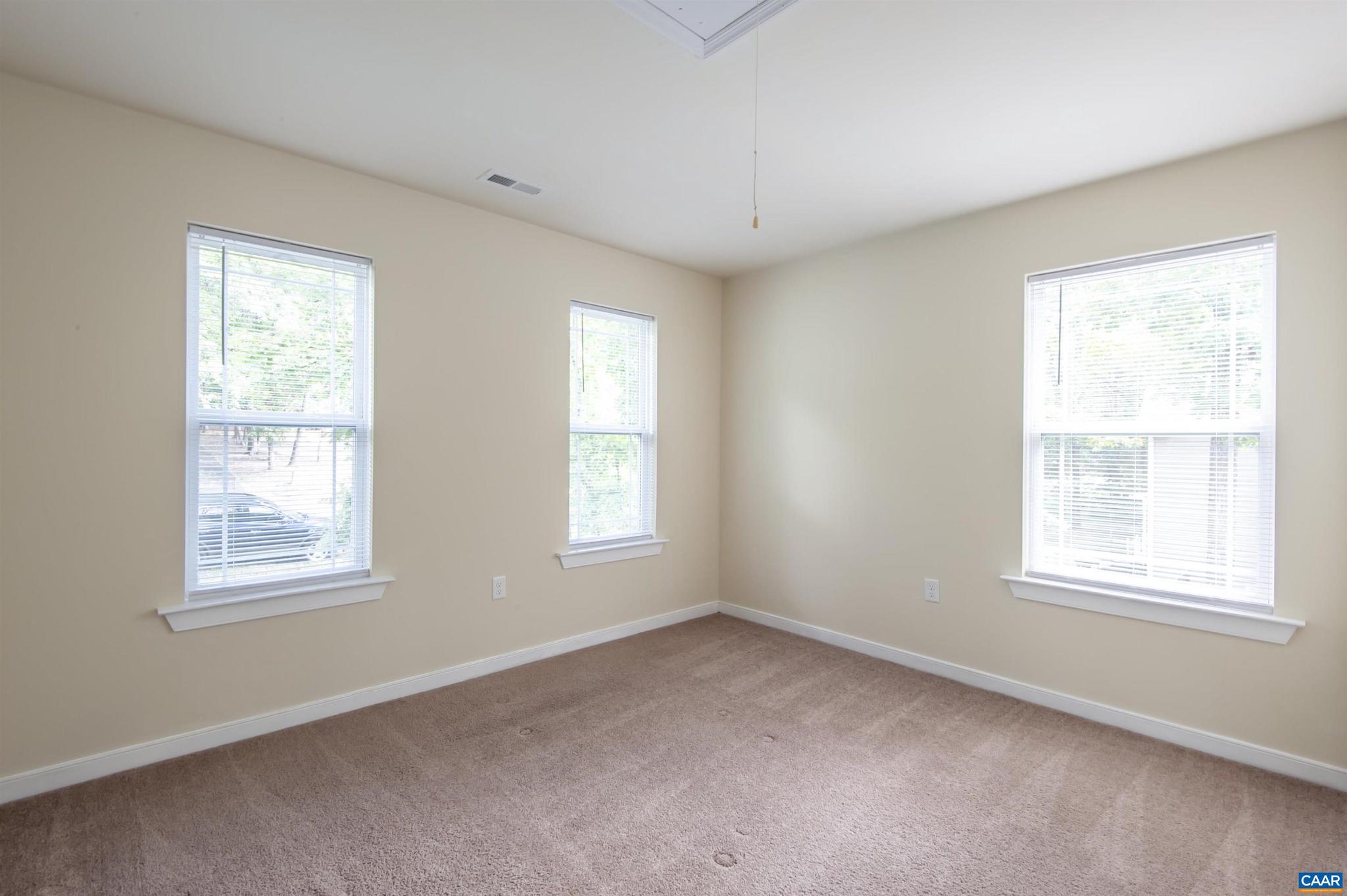 LAKE MONTICELLO - Residential