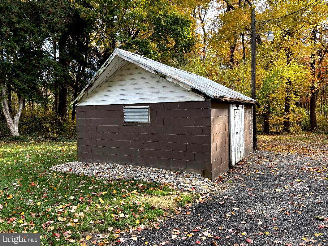 1323 N MOULSTOWN ROAD N