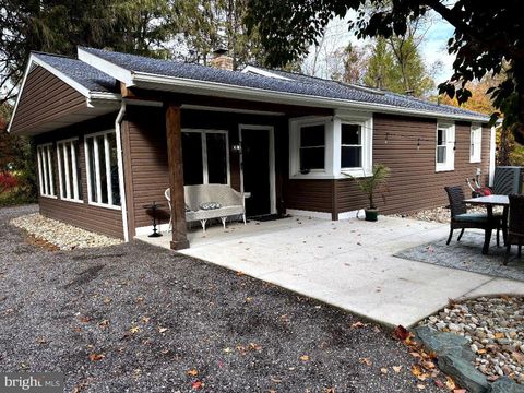 1323 N MOULSTOWN ROAD N HANOVER PA 17331