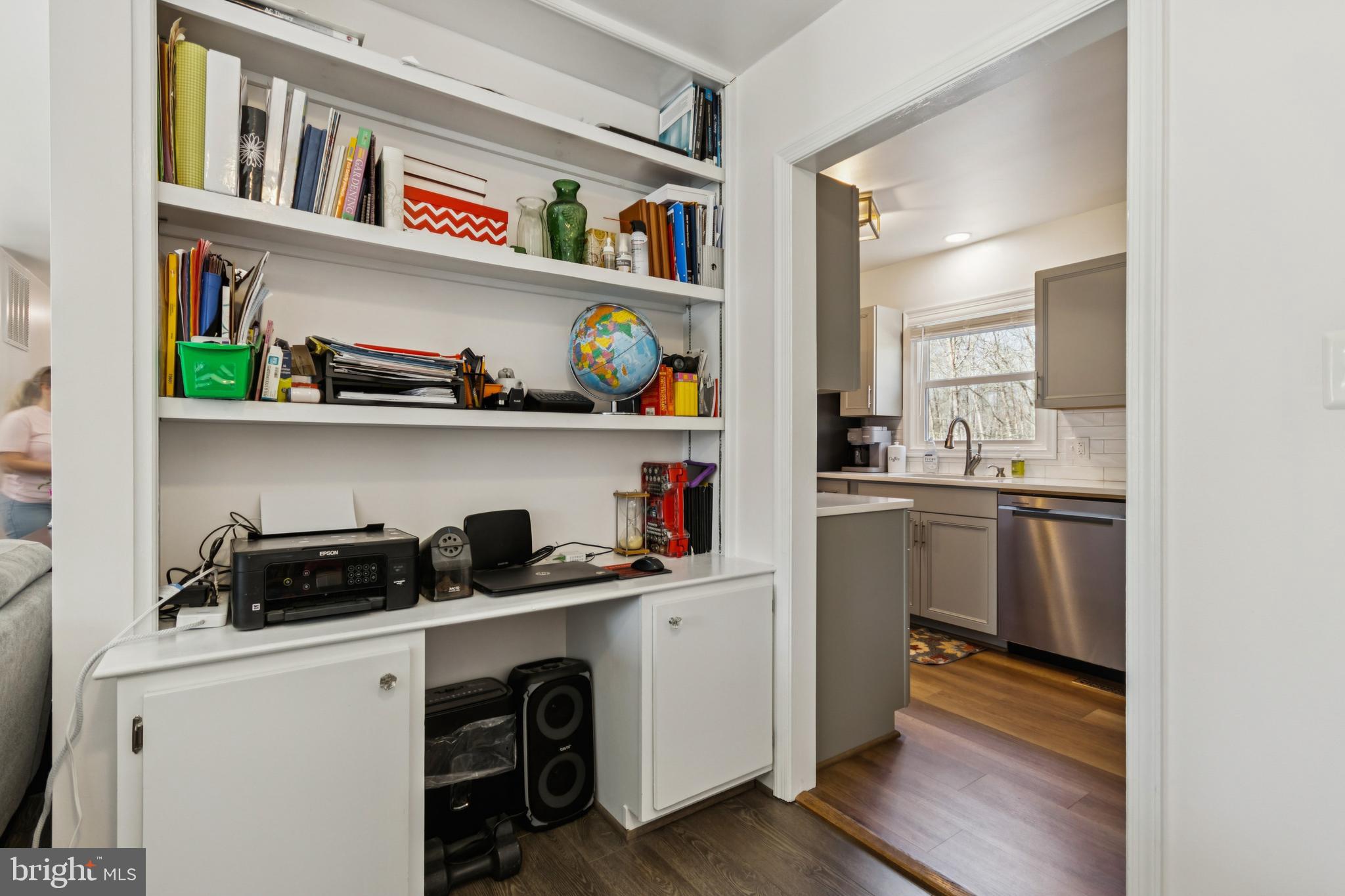 RHOADESVILLE - Residential