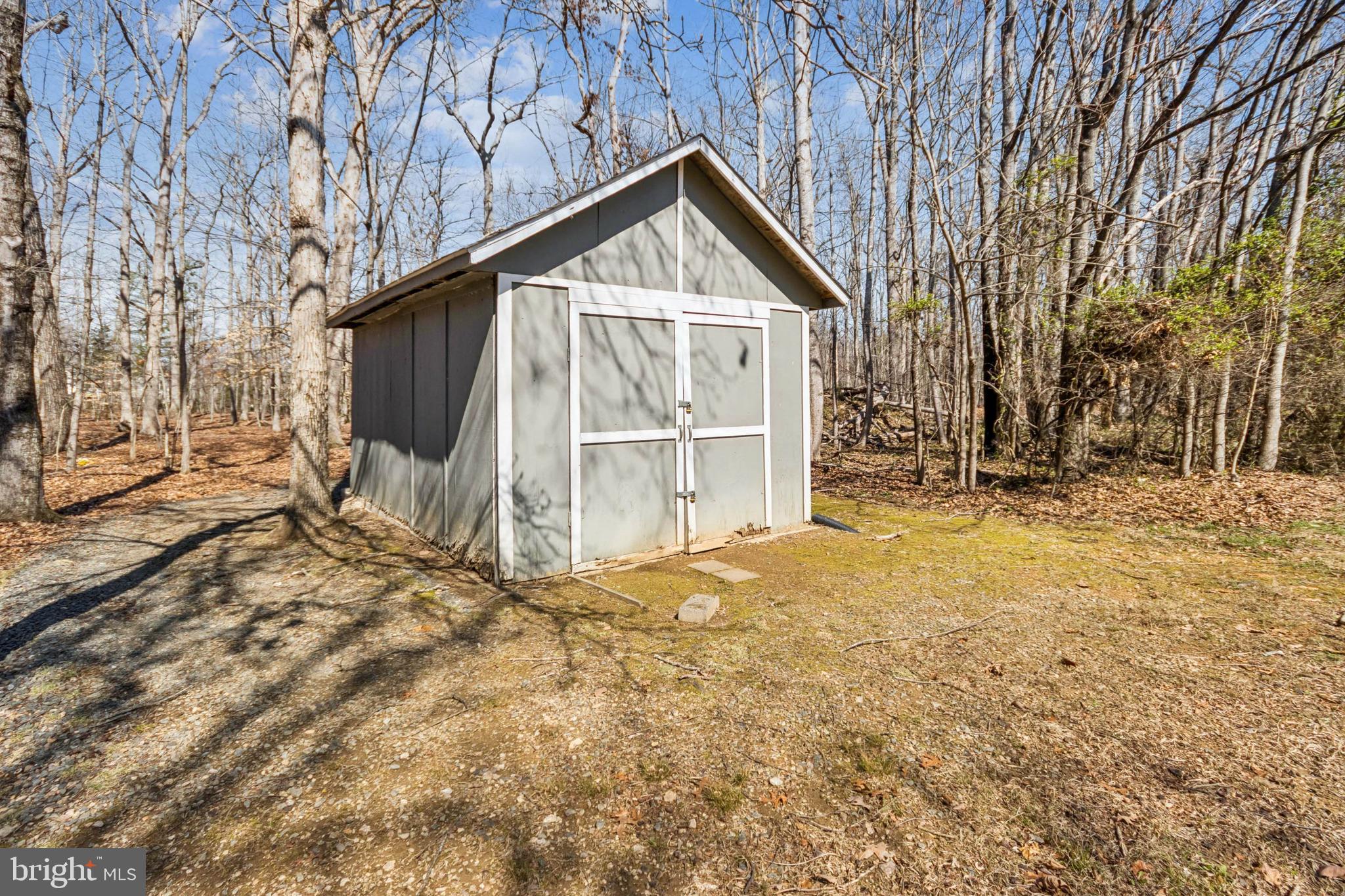 RHOADESVILLE - Residential