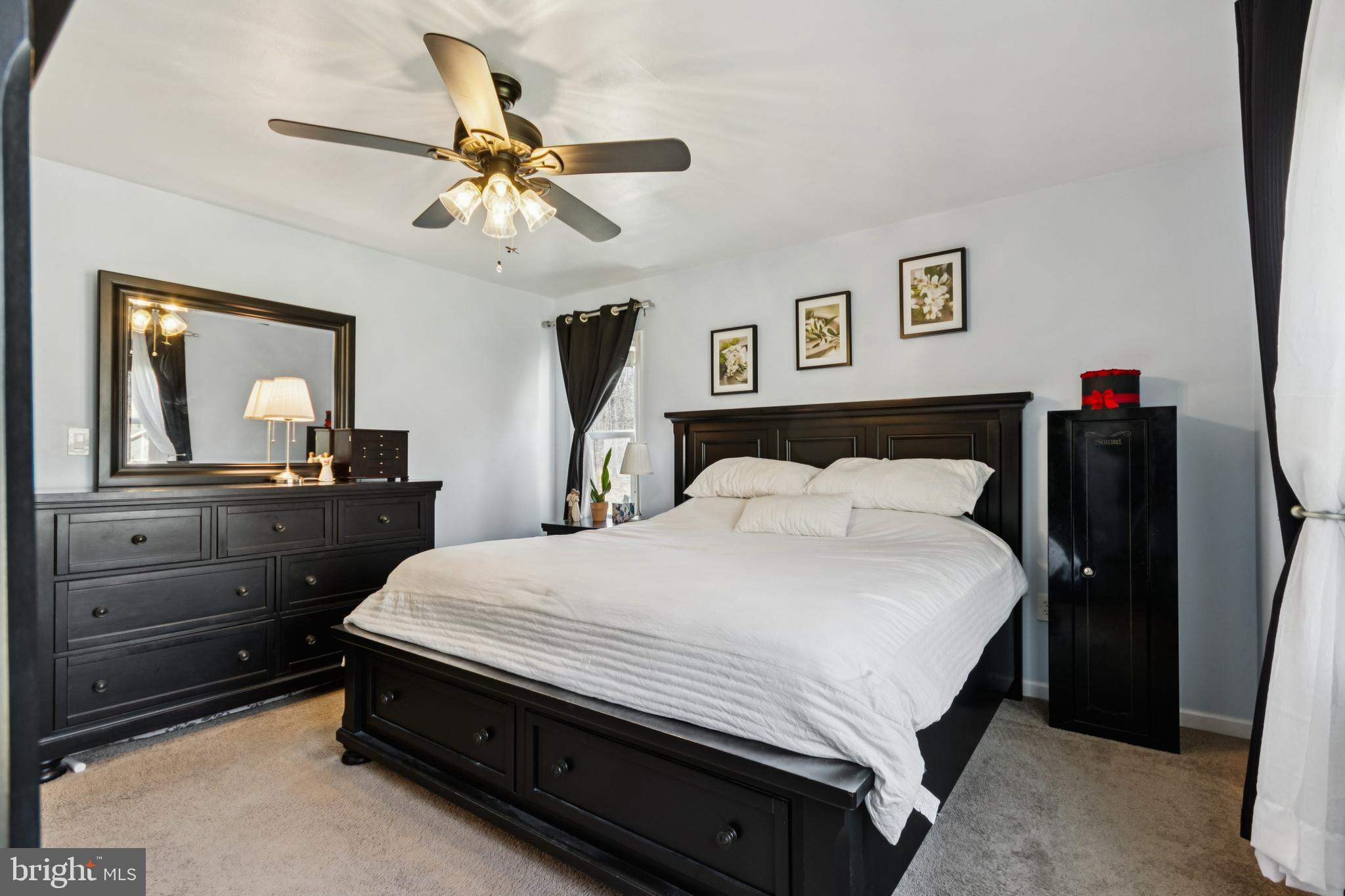 RHOADESVILLE - Residential