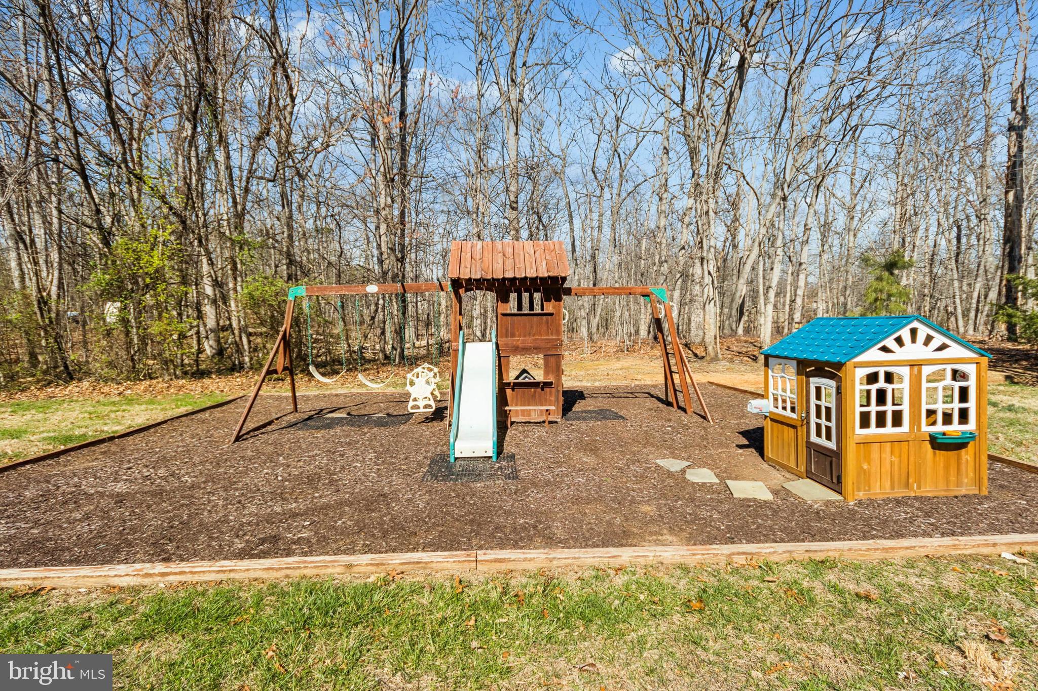 RHOADESVILLE - Residential