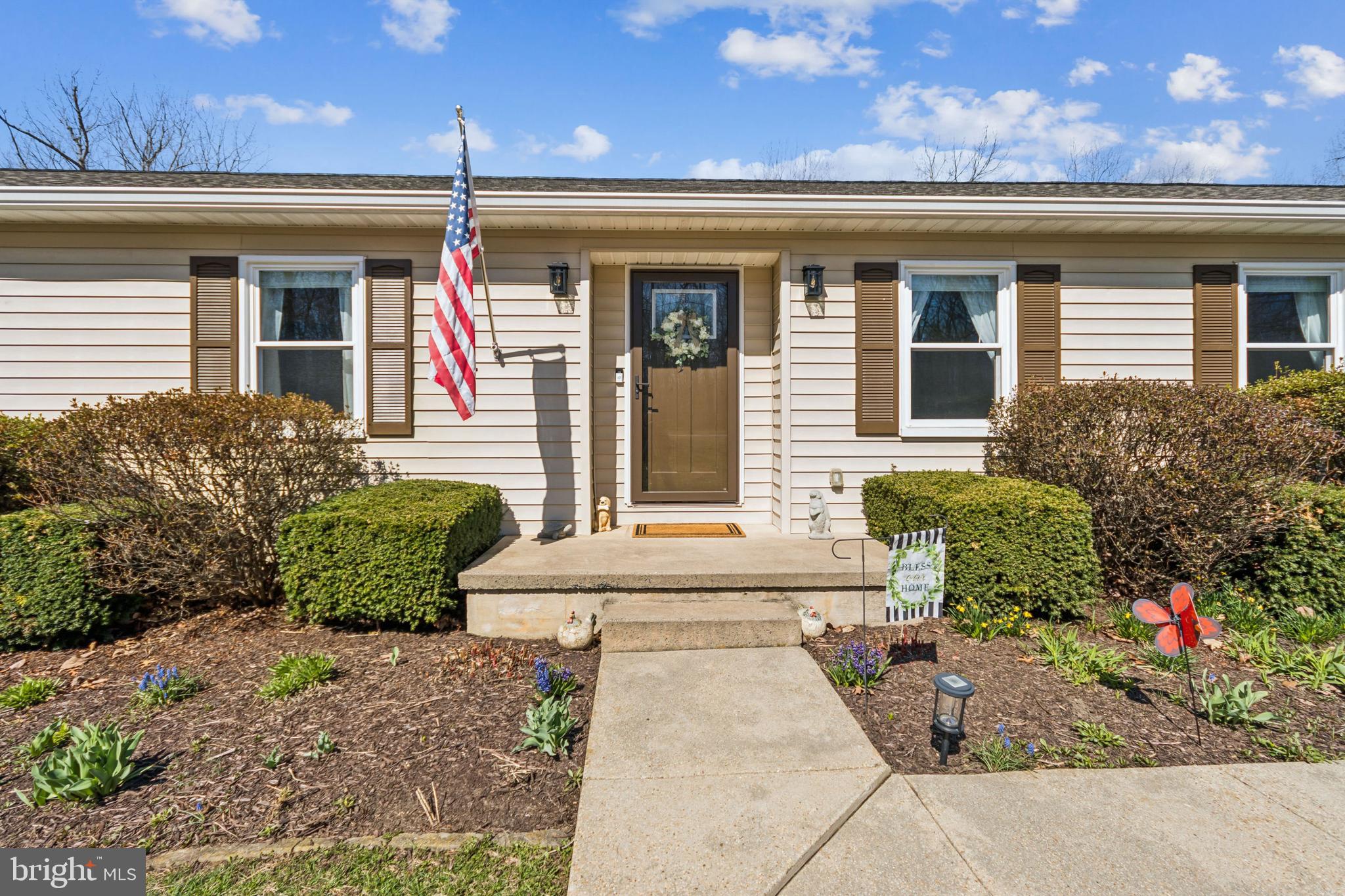 RHOADESVILLE - Residential