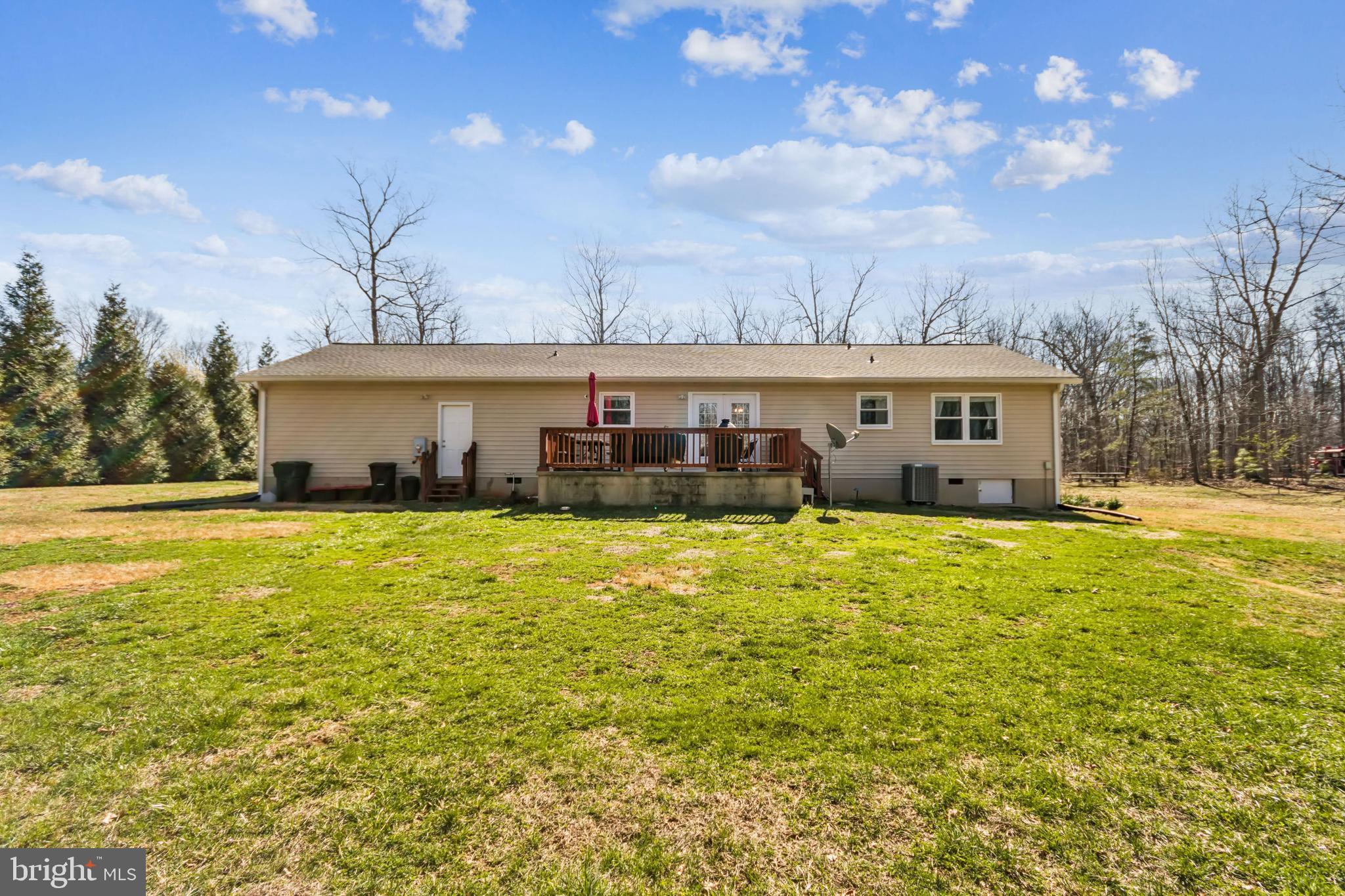 RHOADESVILLE - Residential