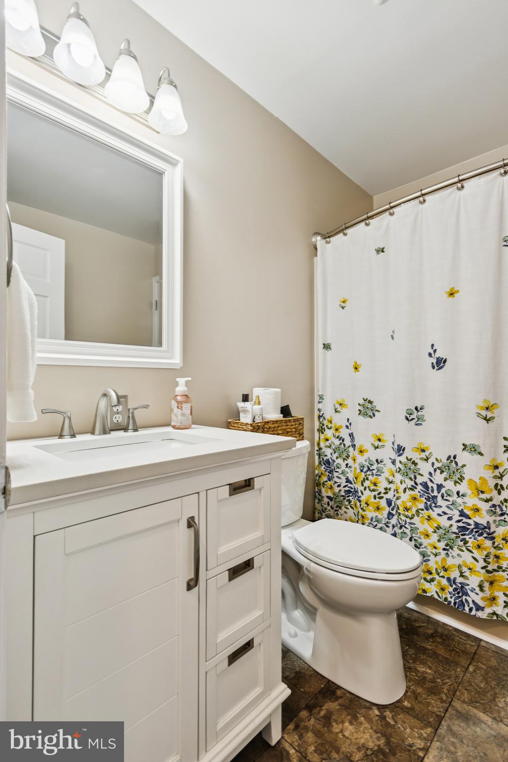 RHOADESVILLE - Residential